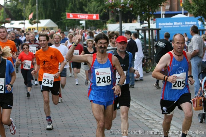 Nortorf - Start Jedermannlauf1 Foto: Frank Steinmann